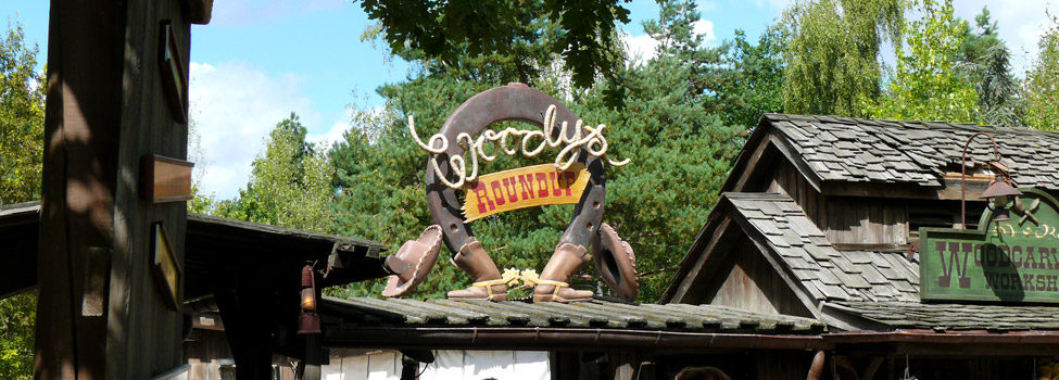 Woody's Roundup Village